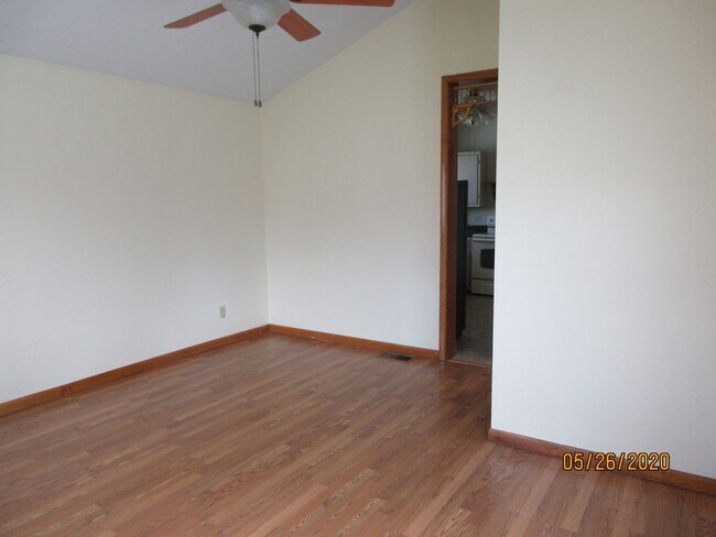 Building Photo - 1513 Runnion Ave