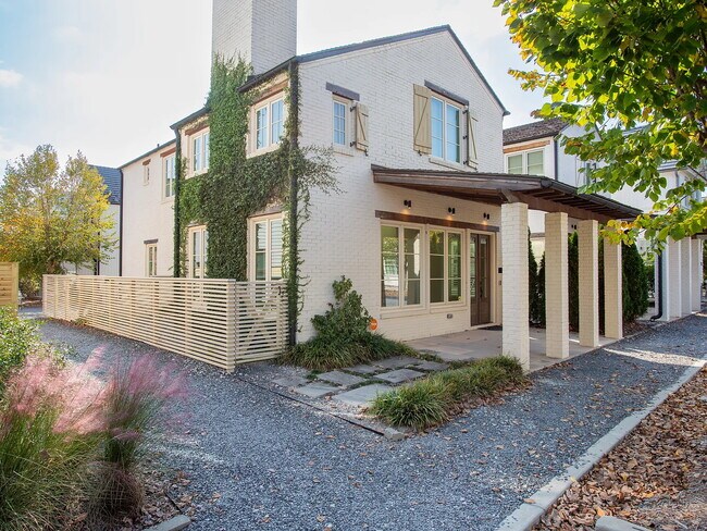 Primary Photo - 130 2nd St