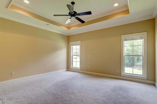 Building Photo - 143 Sonnett Cir