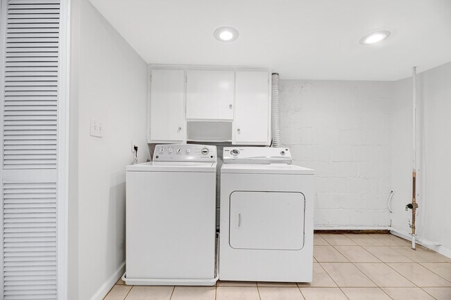 Building Photo - 3822 W St NW