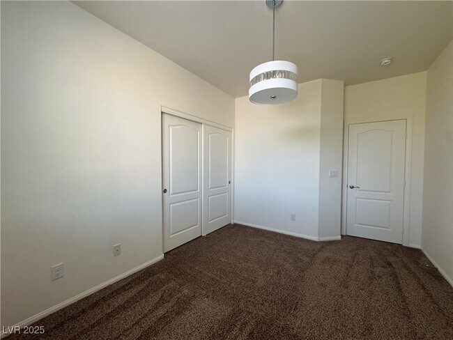 Building Photo - 9241 Forest Meadows Ave