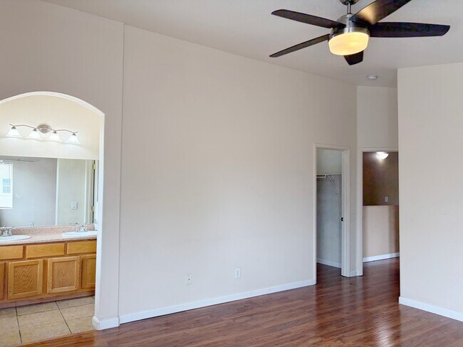 Building Photo - 4617 Dealers Choice Way