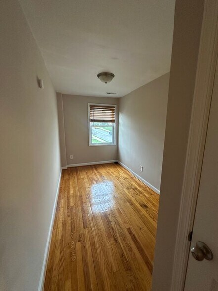 Building Photo - 500 Lucia Ave
