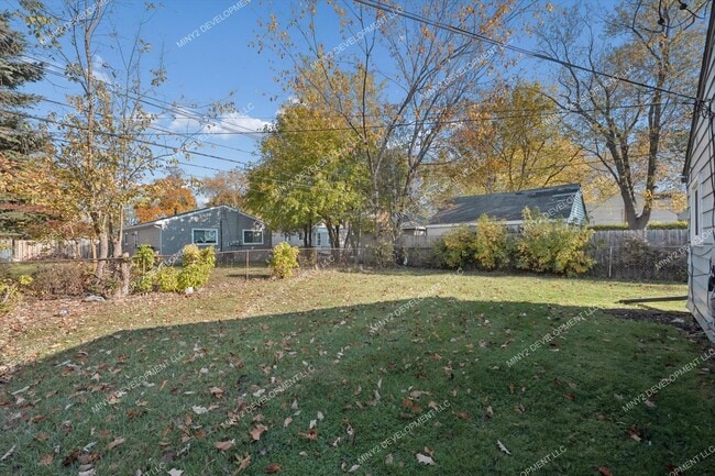 Building Photo - 8033 Studebaker Ave