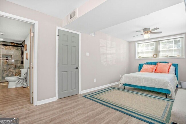 Building Photo - 6741 Gano Dr