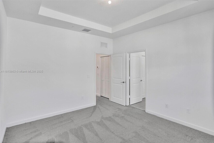Building Photo - 252 SW 159th Ter