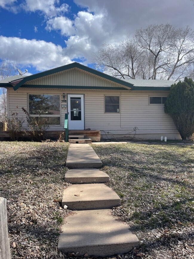 3 bed 2 bath home 508 S Valley Rd Cortez CO 81321 Apartment Finder