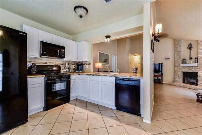 Building Photo - 8903 Shattuck Cove