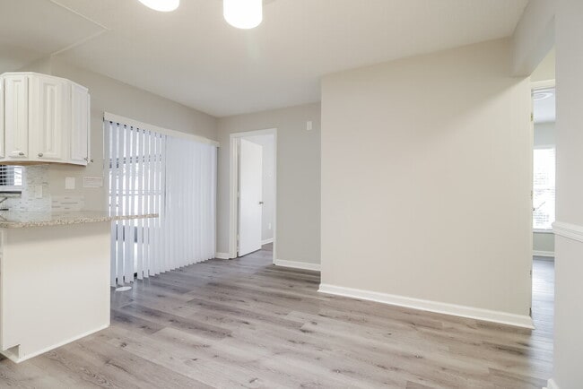 Building Photo - 1035 McKinnon Ave