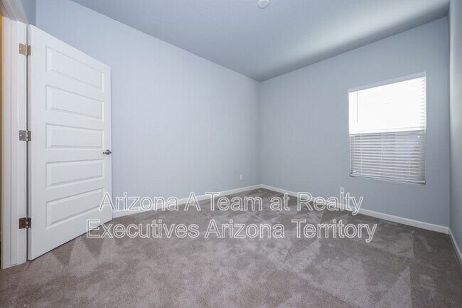 Building Photo - 9404 W Gambel Oak Ln