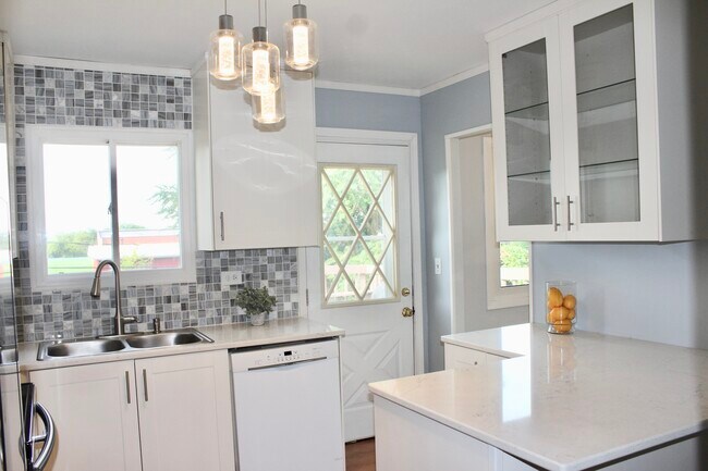 Building Photo - 2510 Ravinia Ln
