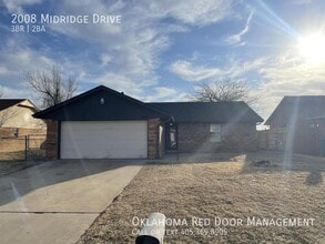 Building Photo - 2008 Midridge Dr