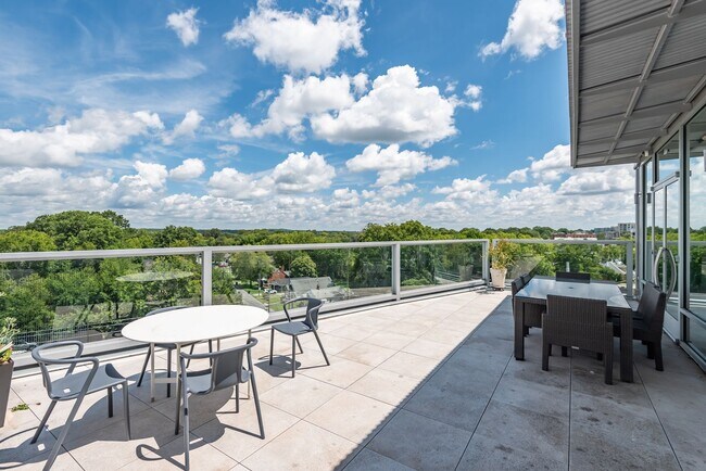 Building Photo - 2BR/2BA Condo at Greenbridge – Available 1...
