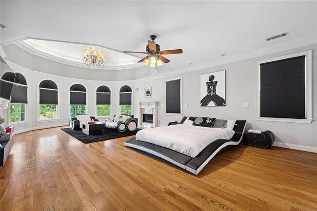 Building Photo - 11140 W Rd