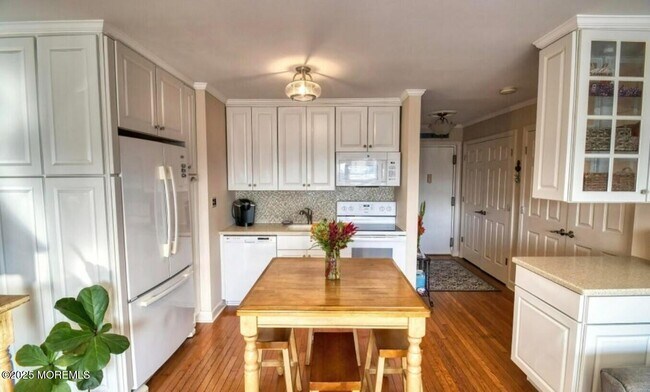 Building Photo - 5 Ocean Ave N