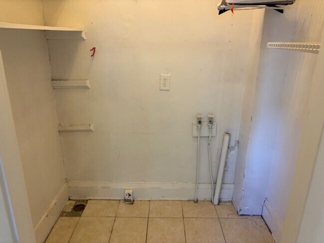 Building Photo - Historic Downtown Murfreesboro TN 3050 SF, 5BR/2BA for rent