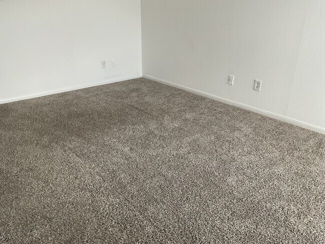 Building Photo - 12400 Brookglade Cir