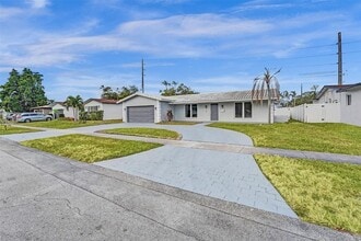 Building Photo - 4001 N 41st Ct