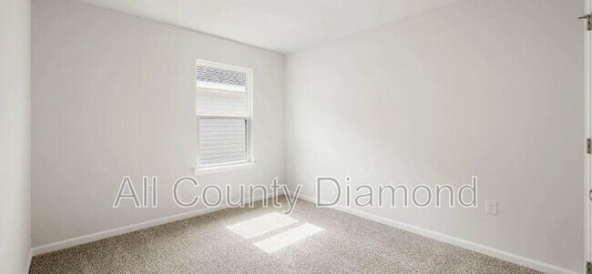 Building Photo - 6615 Kettles St