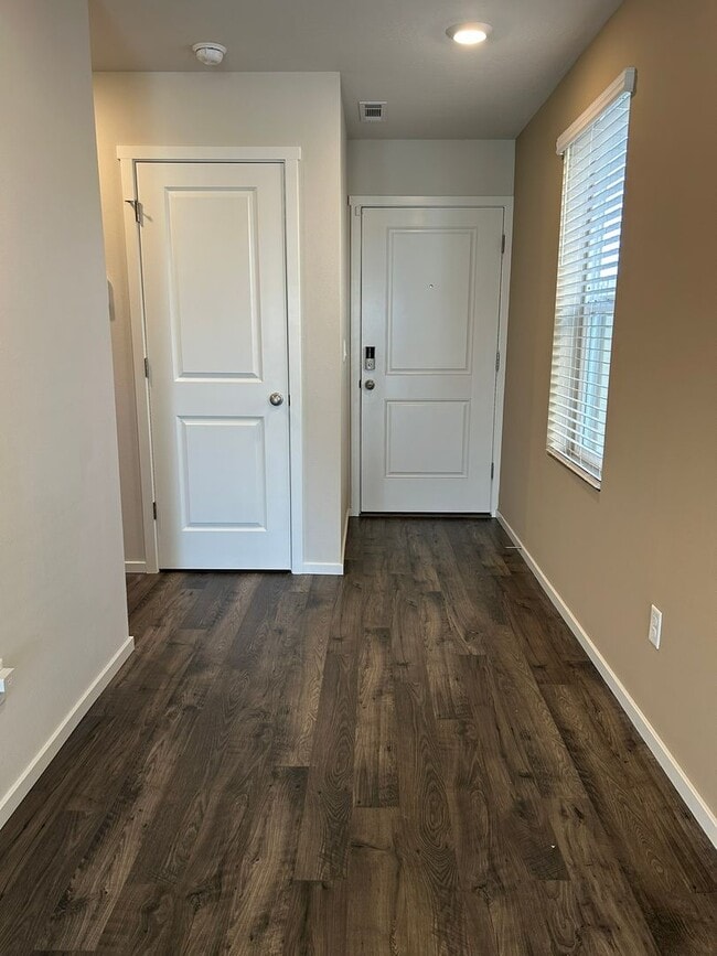 Building Photo - Brand New & Beautiful- 4 bed/2.5 ba + Loft, EV Garage Charging, Quartz Countertops, Fenced Yard!