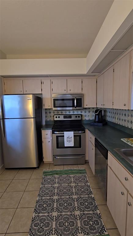 Building Photo - 4225 San Rafael Ave