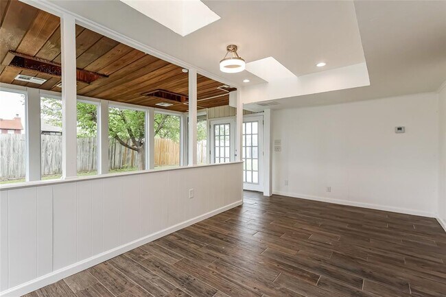 Building Photo - 7301 Skylark Ln