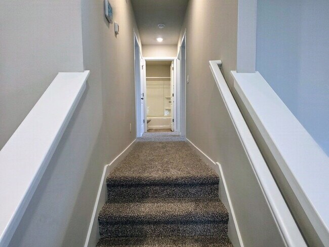 Building Photo - 1724 Southbridge Dr