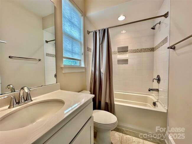Building Photo - 929 Terramore Ln