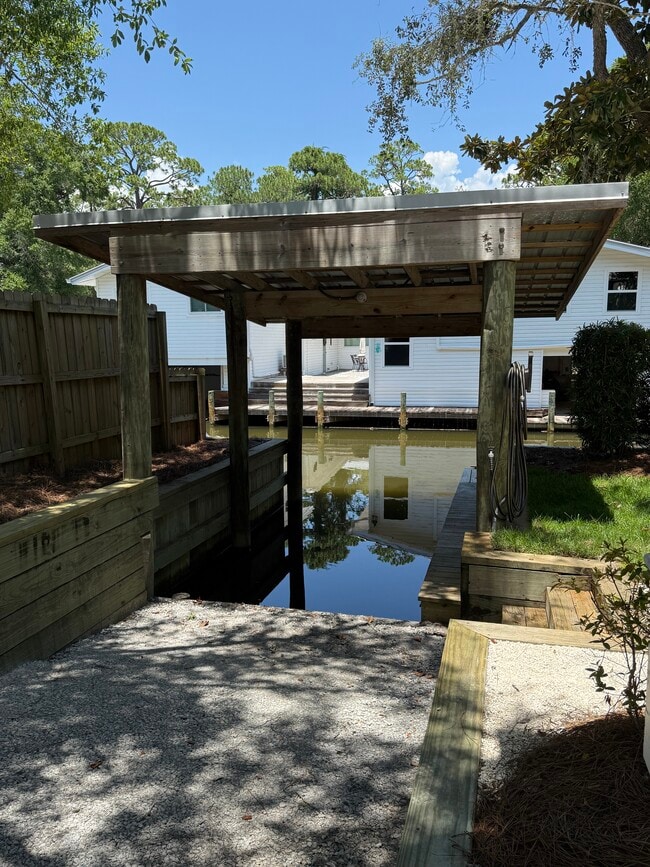 Building Photo - 37 Bayou Rd