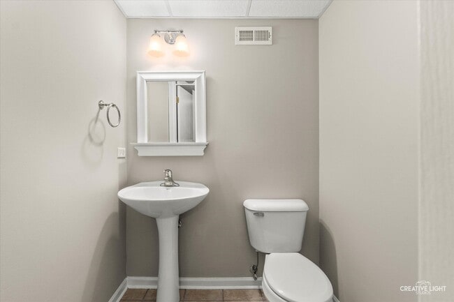 Building Photo - 3018 Coastal Dr