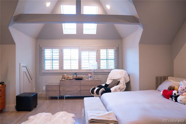 Building Photo - 190 S Glencoe St