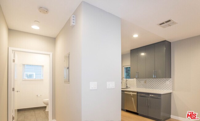 Building Photo - 6546 La Mirada Ave