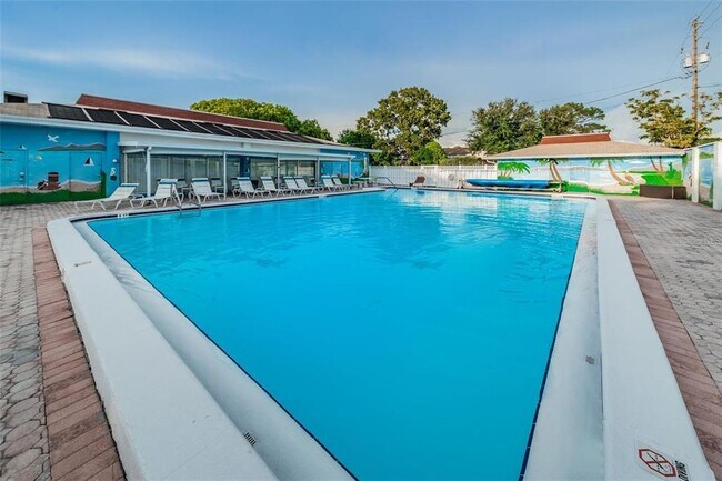 Building Photo - 4345 Tahitian Gardens Cir