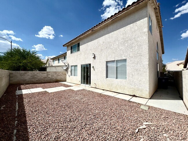 Building Photo - Cimarron Village