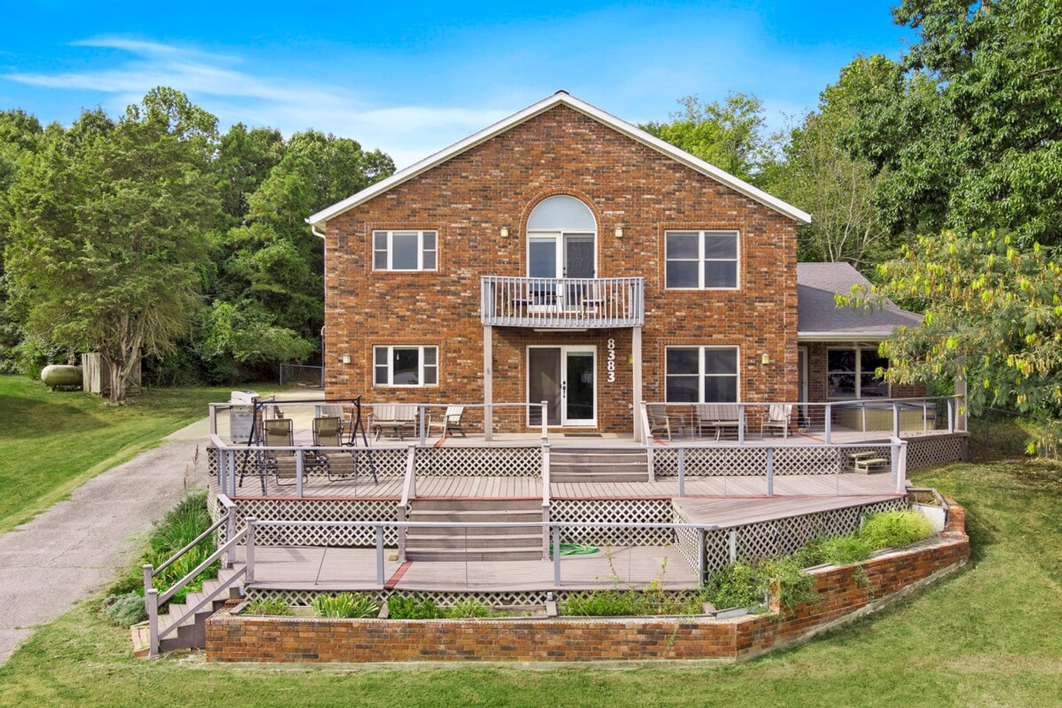 Building Photo - 8383 S Lakeshore Dr