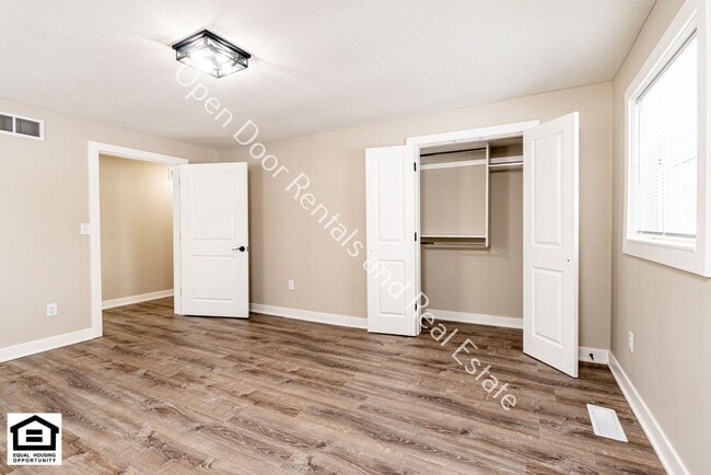 Building Photo - 4 bedroom home now available!