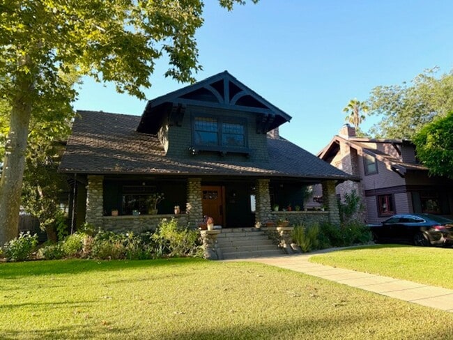 Primary Photo - Furnished Craftsman Home - Pool, Entertain...