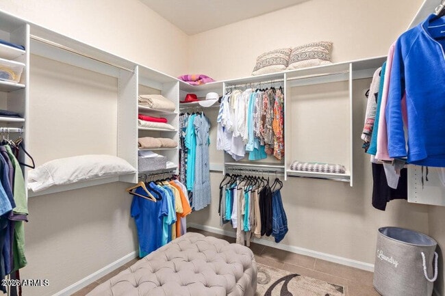 Building Photo - 9154 E Mohawk Ln