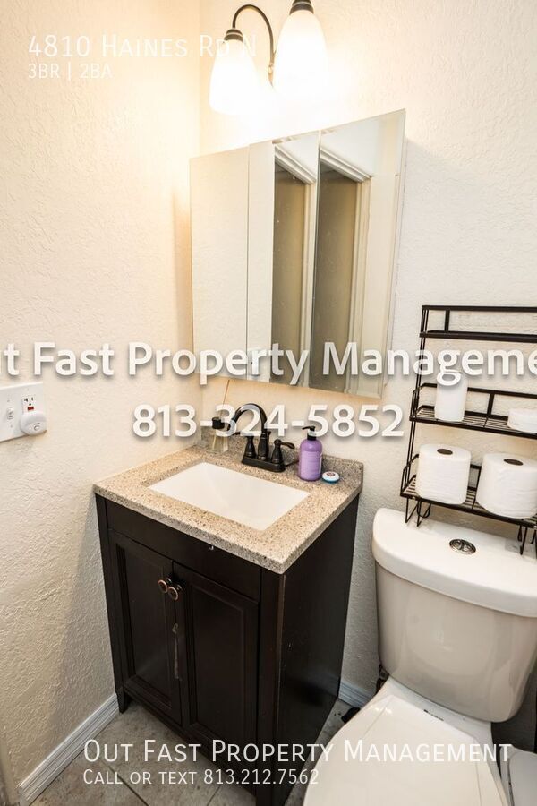 Building Photo - 4810 Haines Rd N