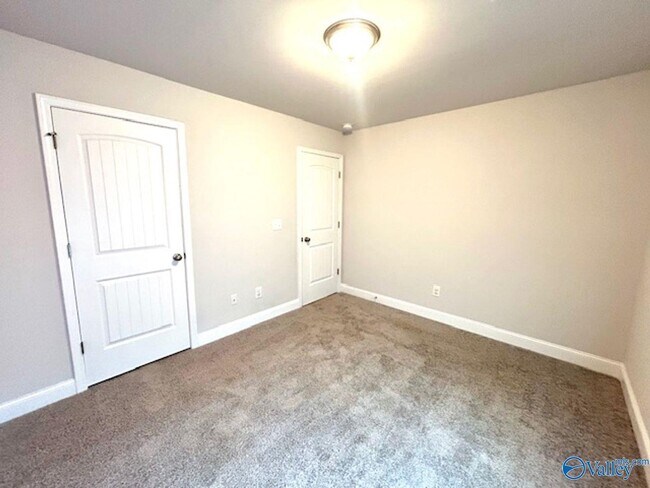 Building Photo - 14254 Wildflower Dr
