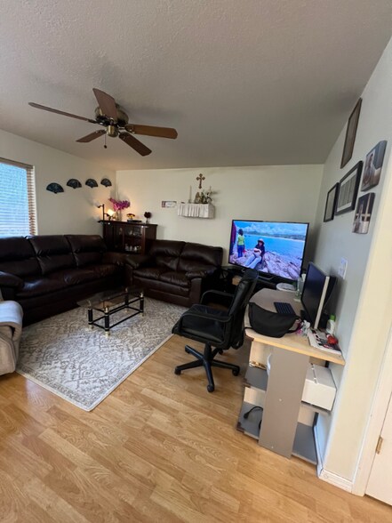 Building Photo - 780 SW Sosa Pl