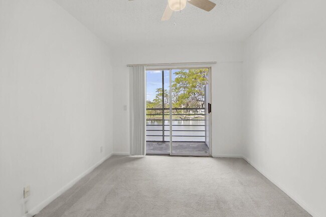 Building Photo - 124 Preston Way