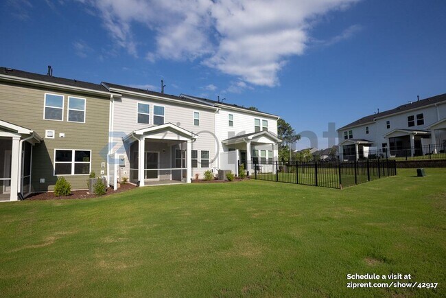 Building Photo - 1220 Tredenham Wy