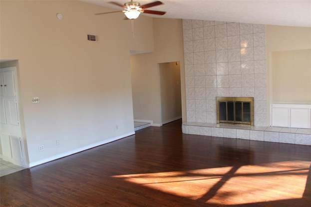Building Photo - 8615 Riverside Walk Ln