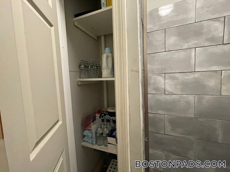 Building Photo - 16-20 Westland Ave.