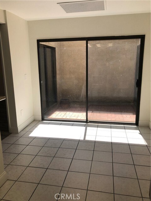 Building Photo - 15731 La Subida Dr