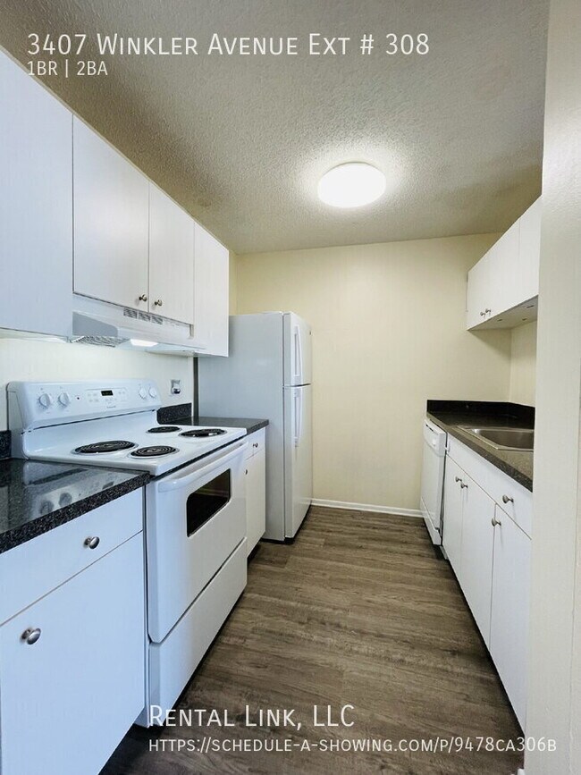 Building Photo - 3407 Winkler Ave