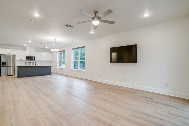Building Photo - 2843 Forest Park Blvd