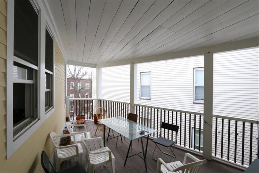 Building Photo - 56 Portsmouth St