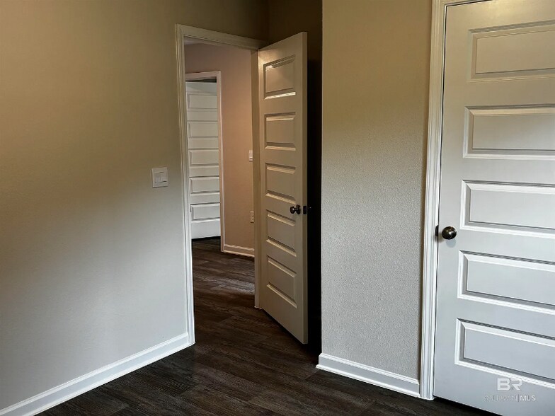 Building Photo - 13668 Logan Pl